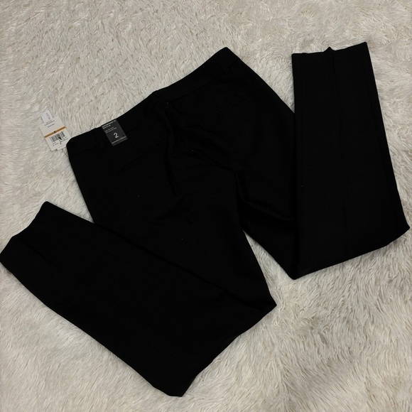 Amanda+Chelsea CONTEMPORARY FIT Narrow Leg
Low-rise waist black pants NWT sz2 - Picture 8 of 11